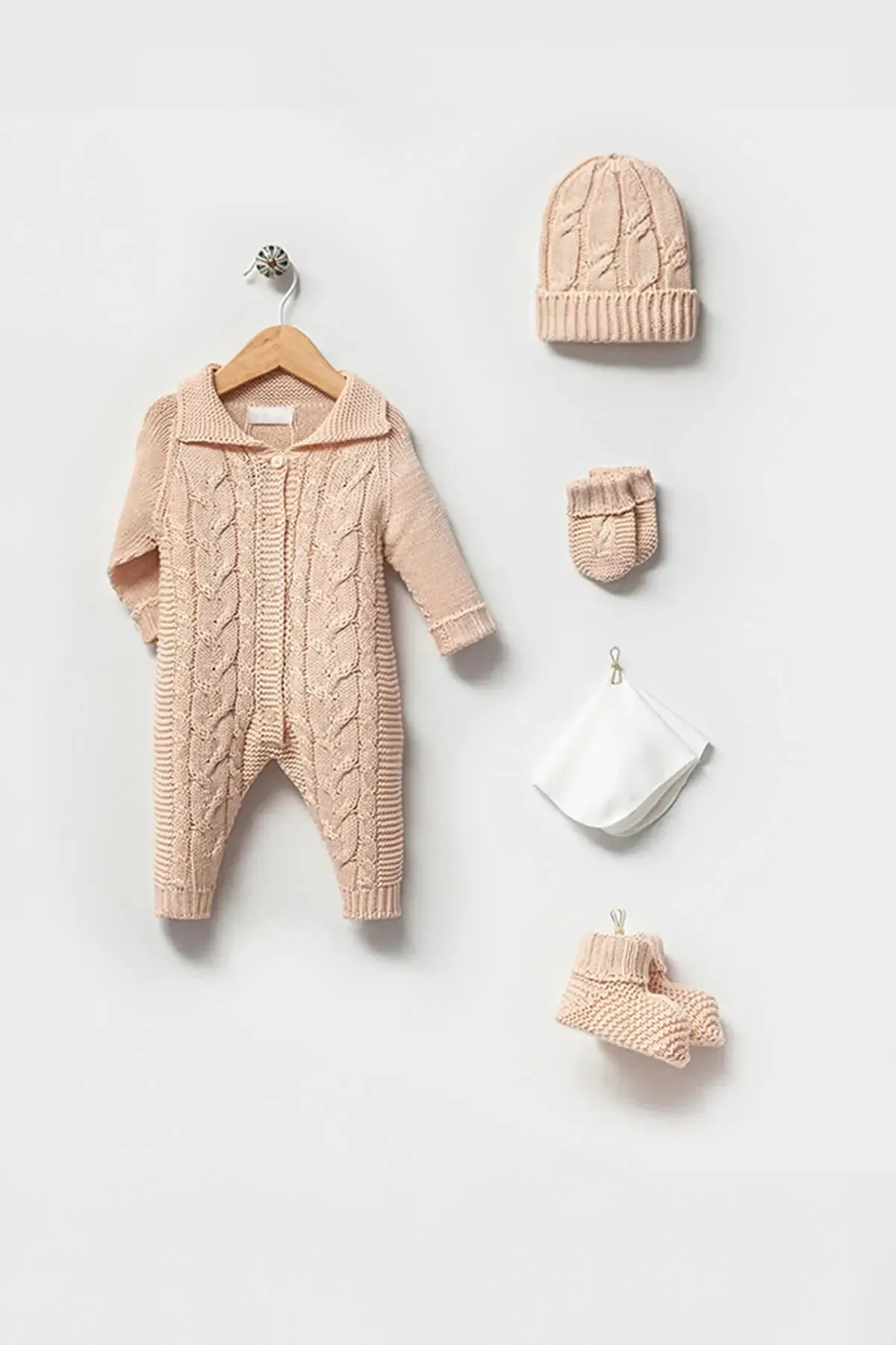 10-Piece Axel Beige Newborn Coming Home Outfit Set