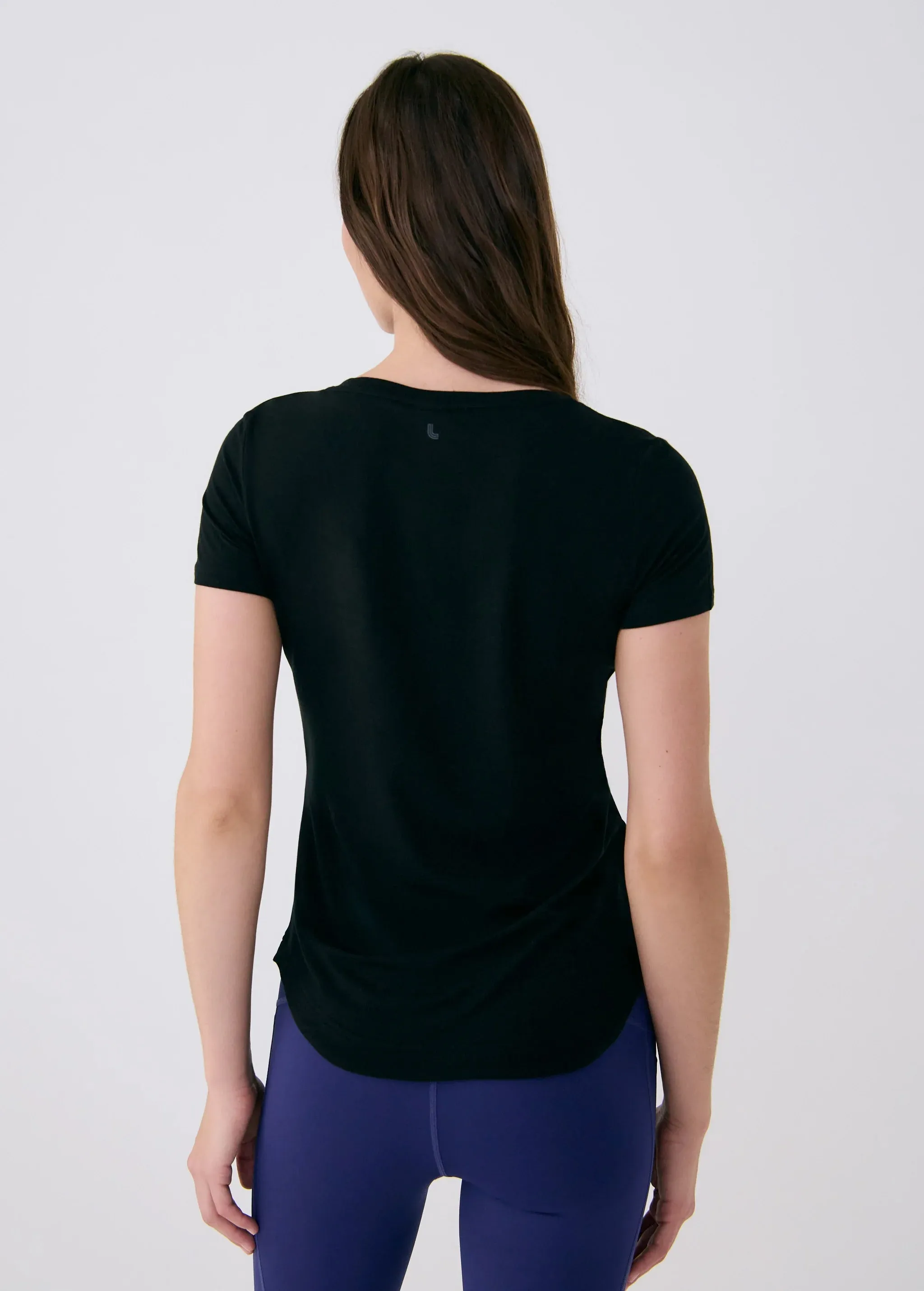 LO4613 Dynamic V-Neck